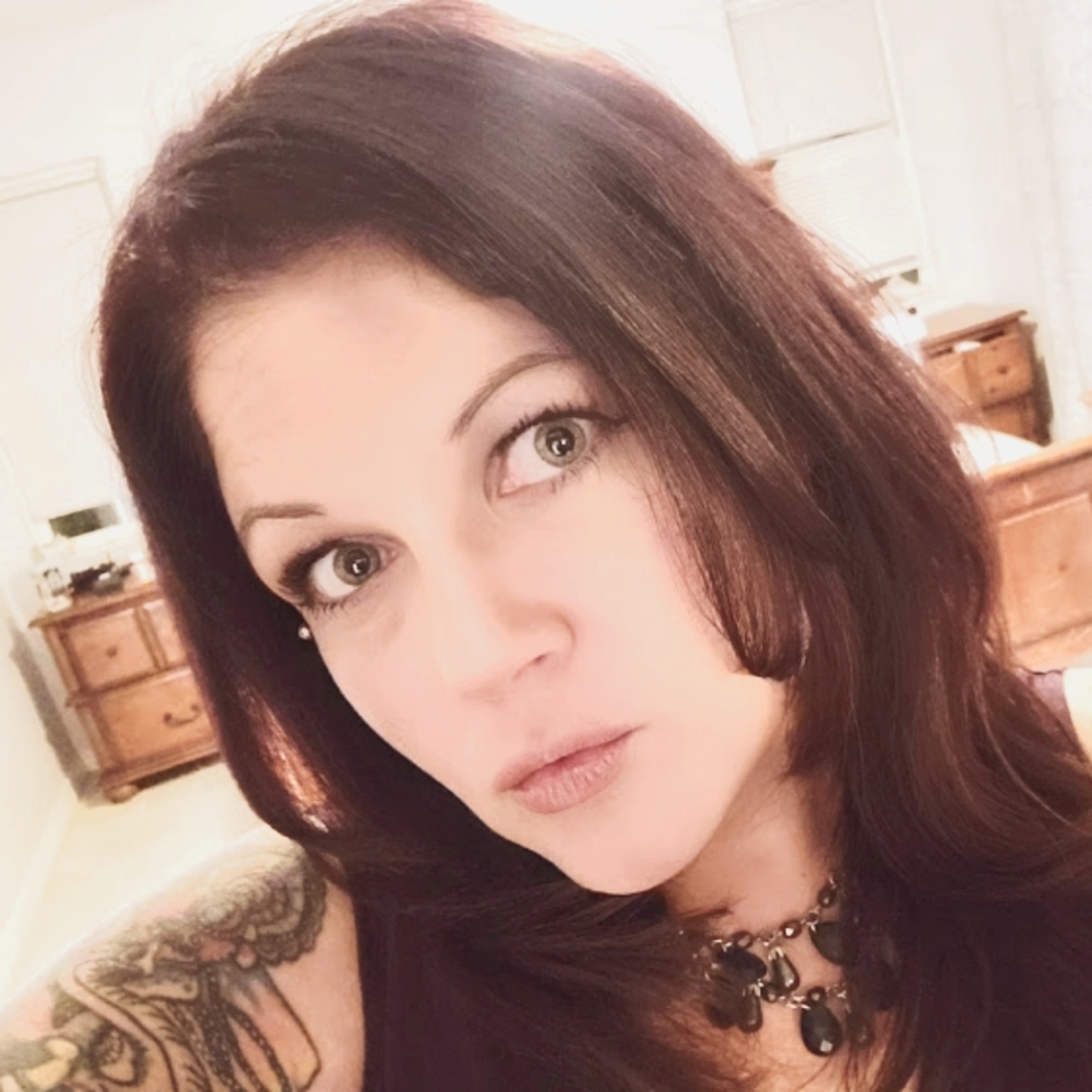 Meet your Posher, Angie